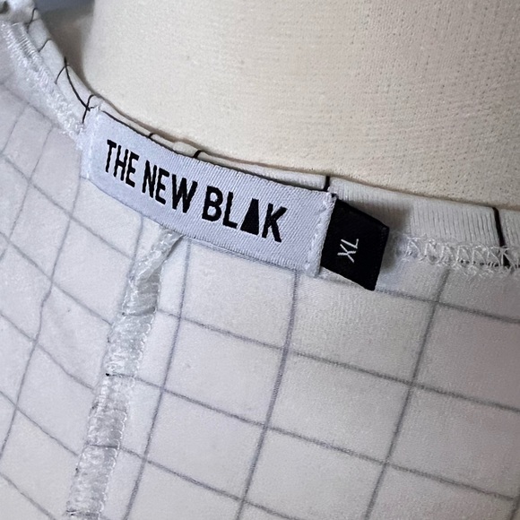 The New Blak Sophia long sleeved top in Power Grid Size XL - Picture 5 of 7